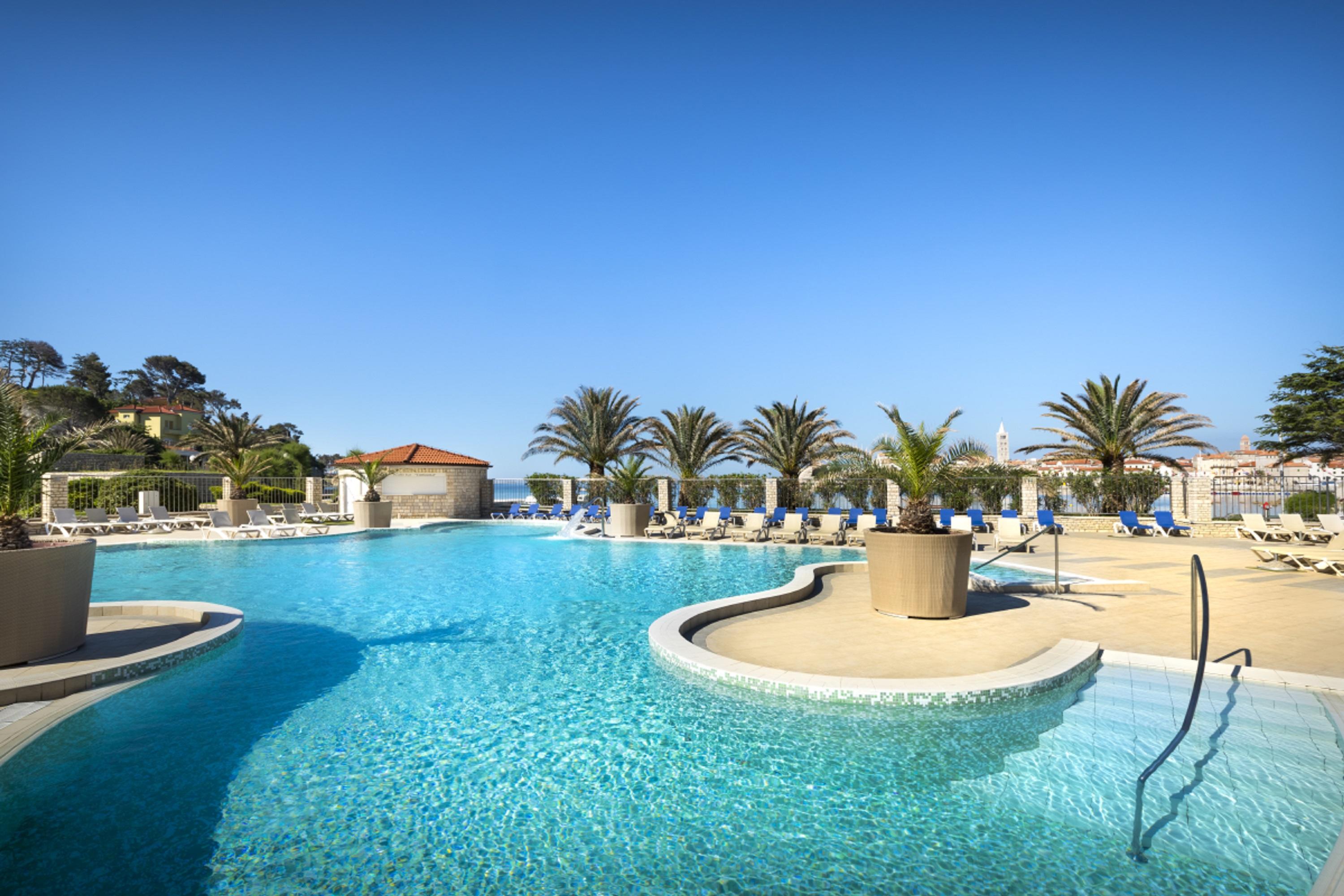 Valamar Padova Hotel Banjol Bagian luar foto