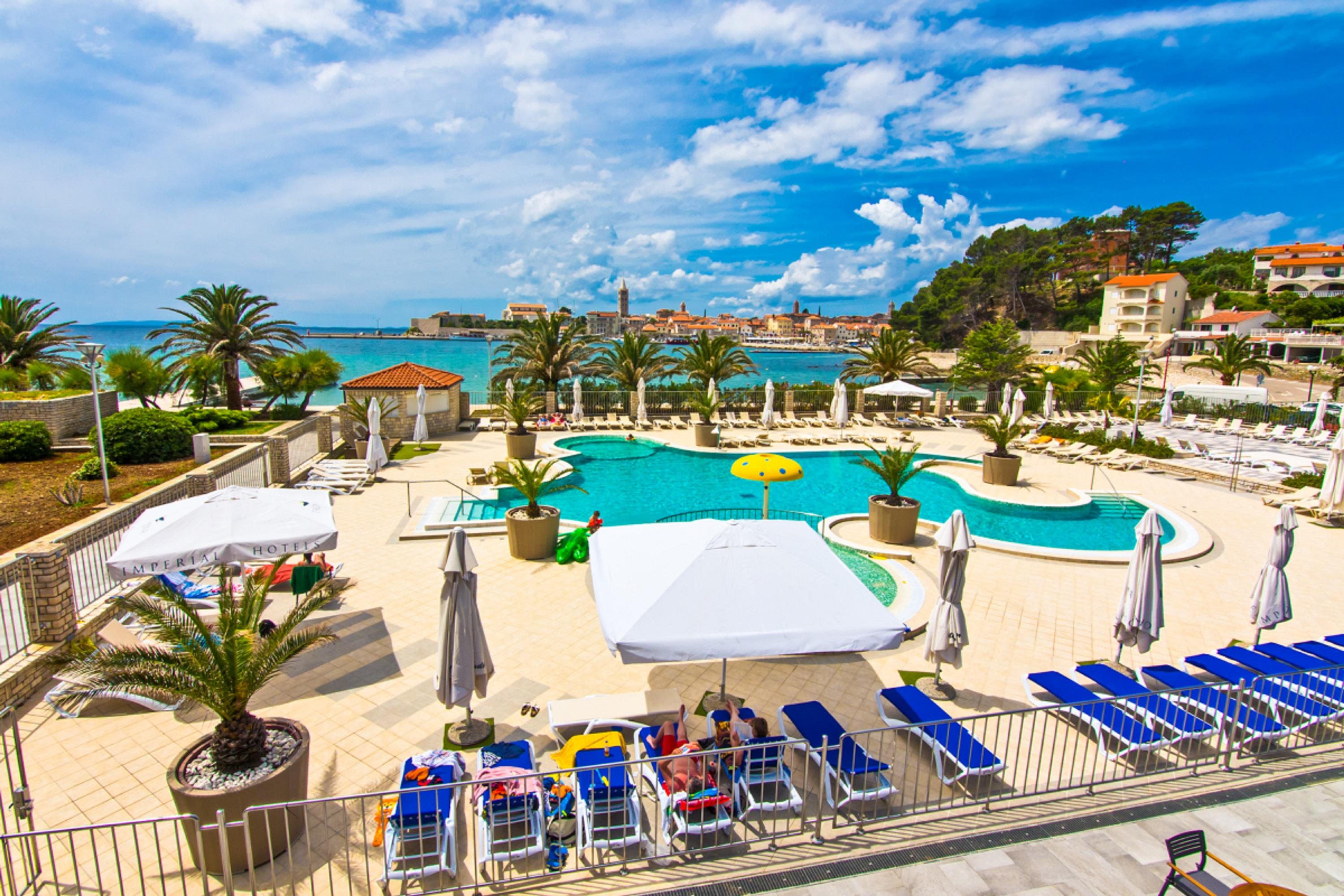 Valamar Padova Hotel Banjol Bagian luar foto