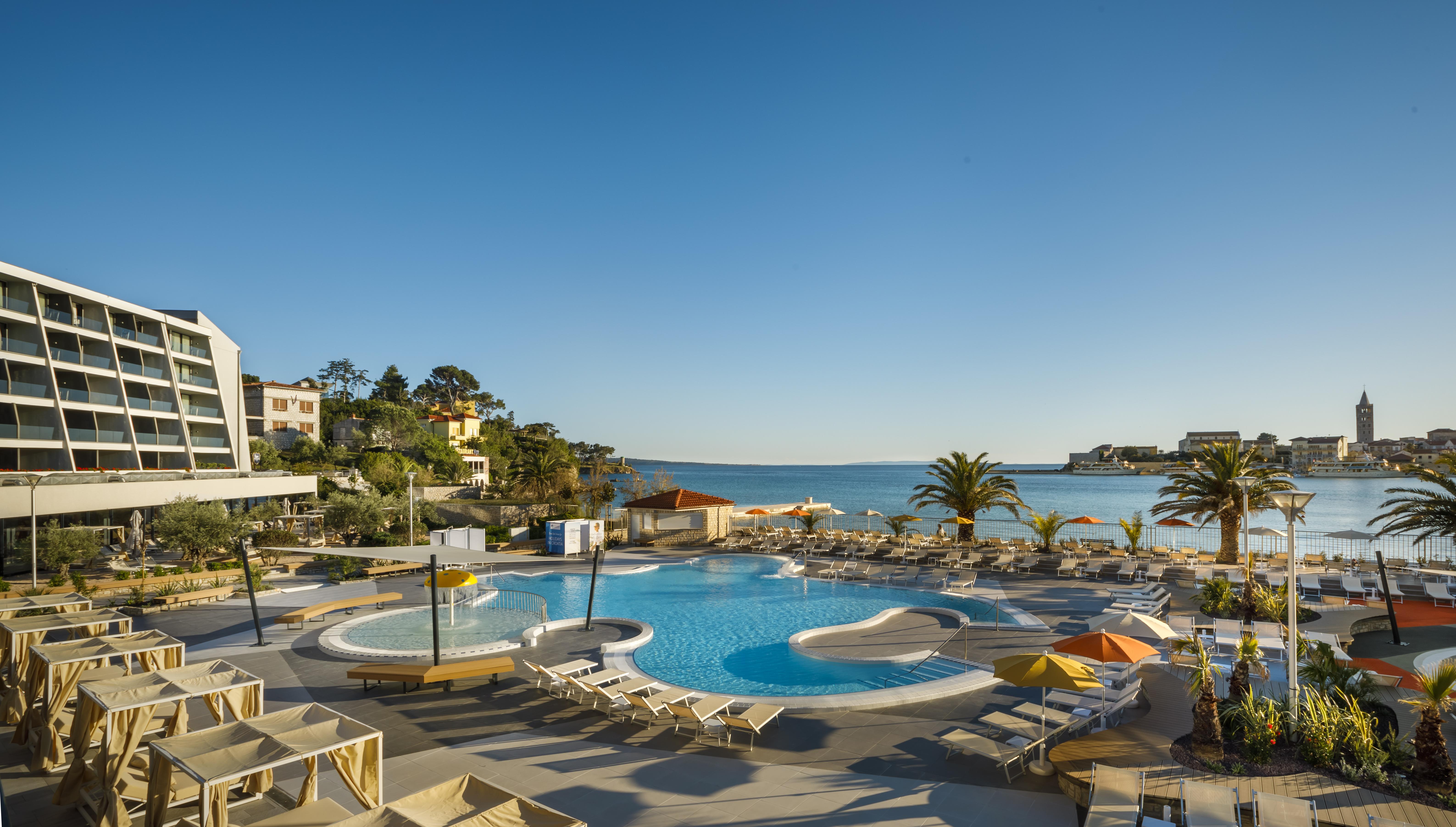 Valamar Padova Hotel Banjol Bagian luar foto