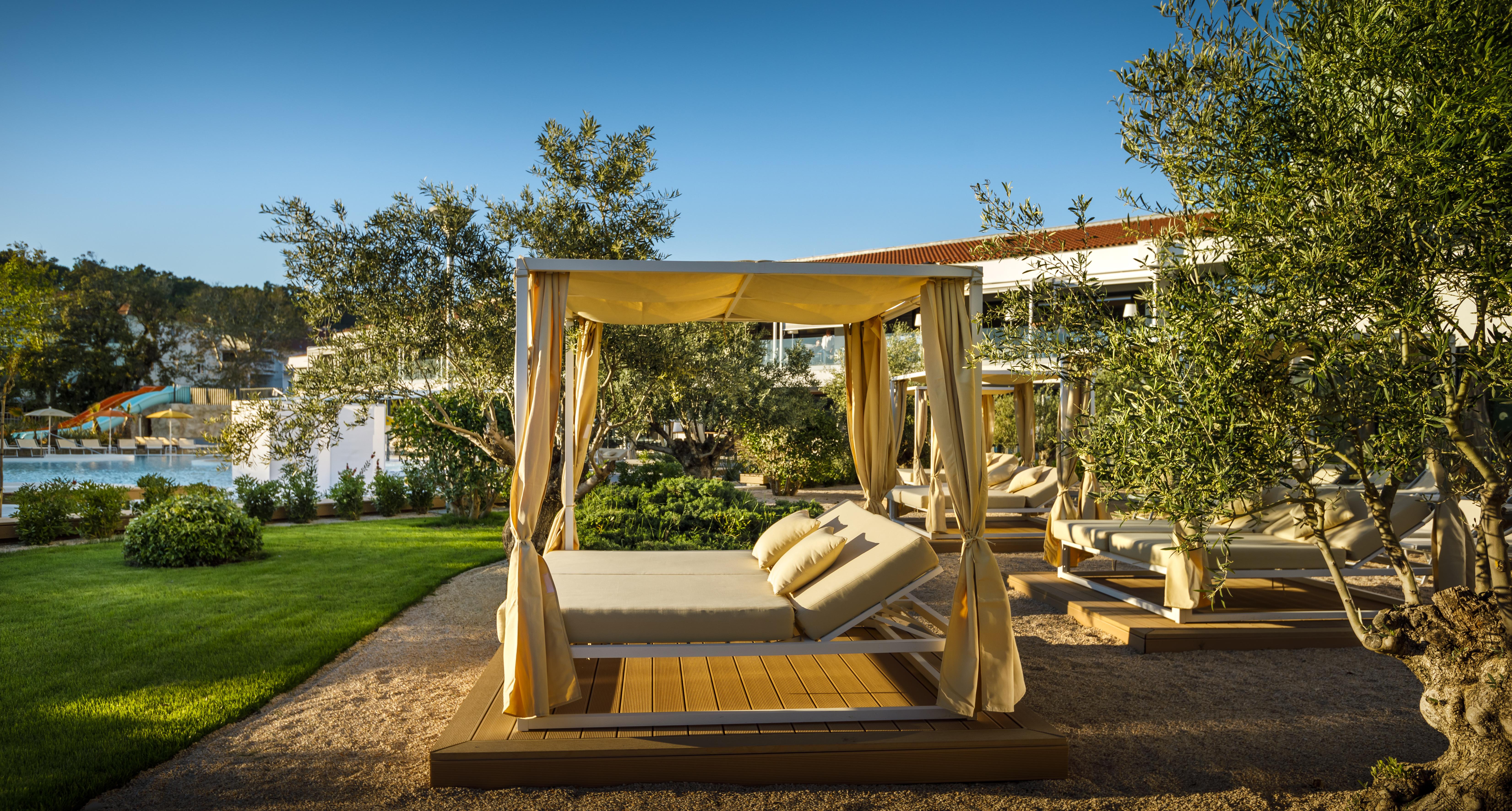 Valamar Padova Hotel Banjol Bagian luar foto