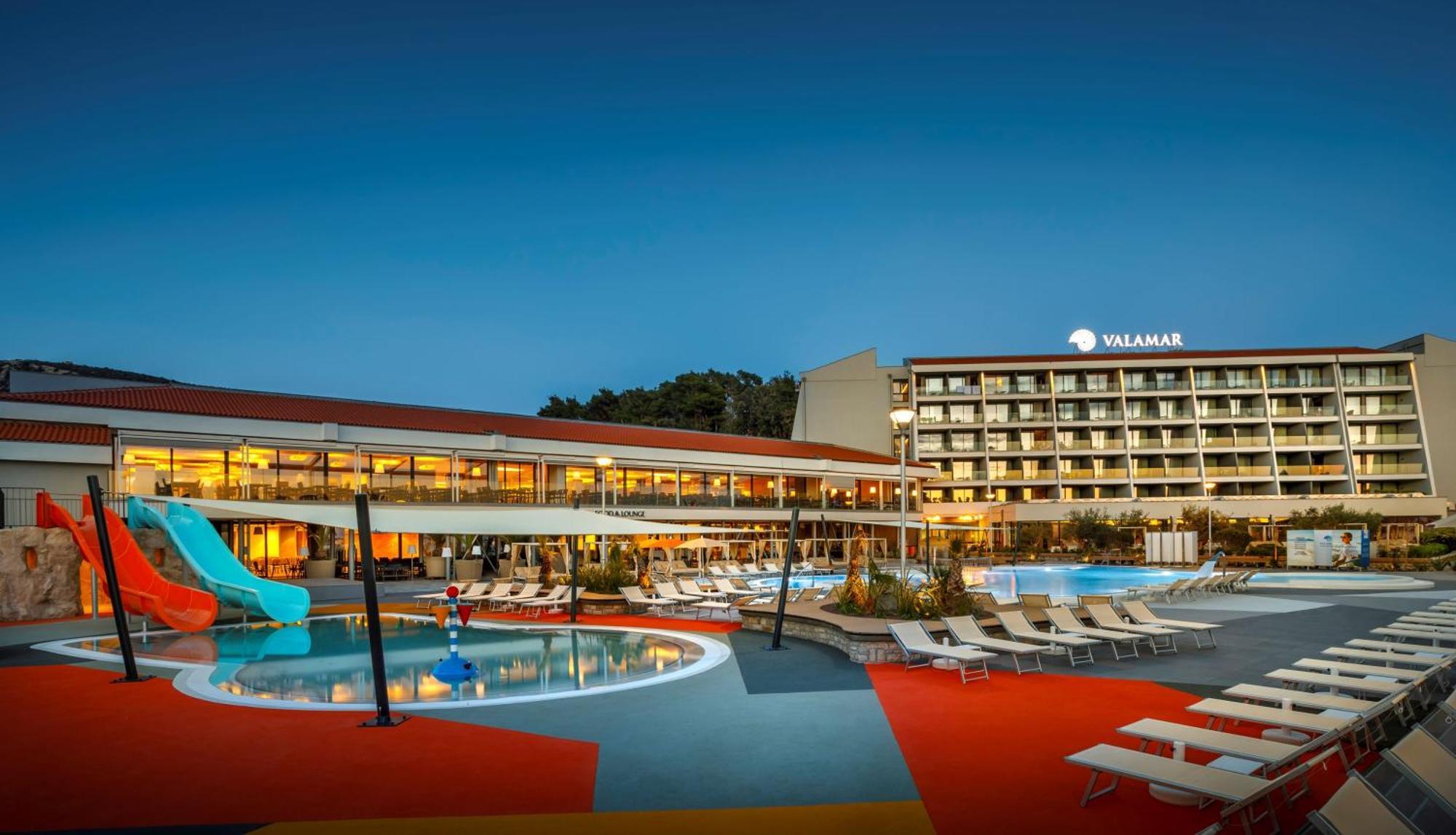 Valamar Padova Hotel Banjol Bagian luar foto