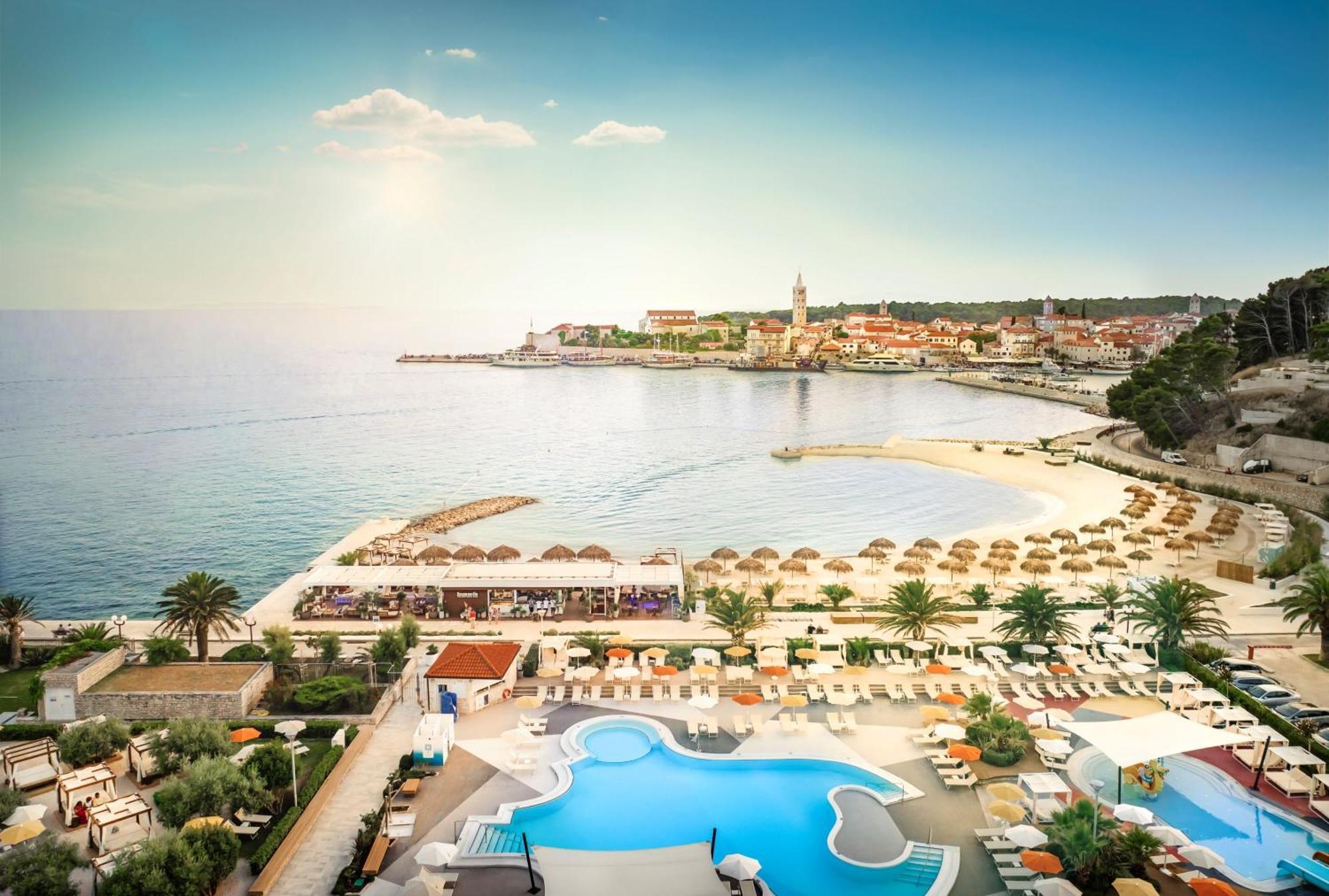 Valamar Padova Hotel Banjol Bagian luar foto