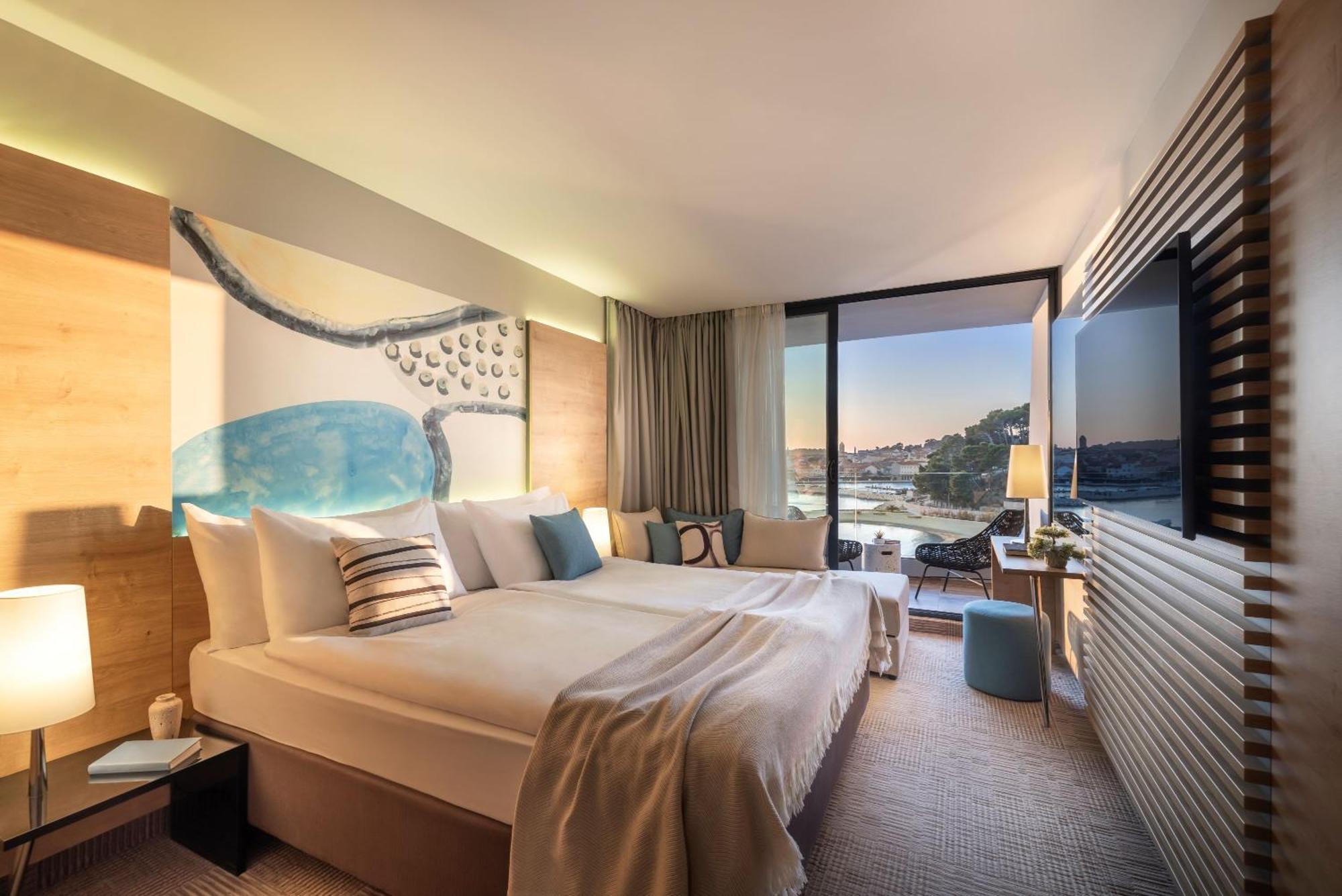 Valamar Padova Hotel Banjol Bagian luar foto